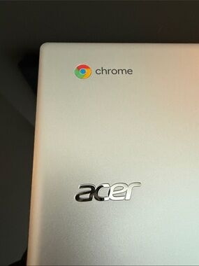 New! Acer Chromebook in Silver with Chrome Logo